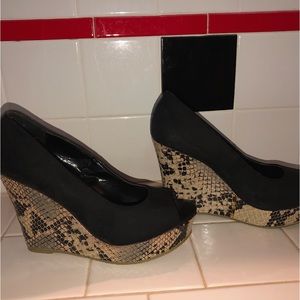 Black SnakeSkin Wedges